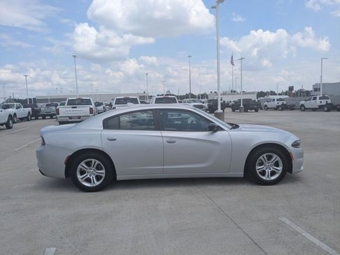 Used 2023 Dodge Charger SXT RWD image 4