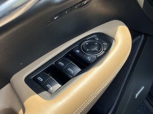 Used 2020 Cadillac XT6 Premium Luxury w/ Platinum Package AWD/4WD image 31