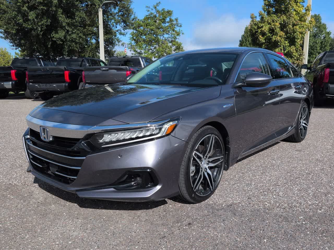 Used 2022 Honda Accord Touring image 2