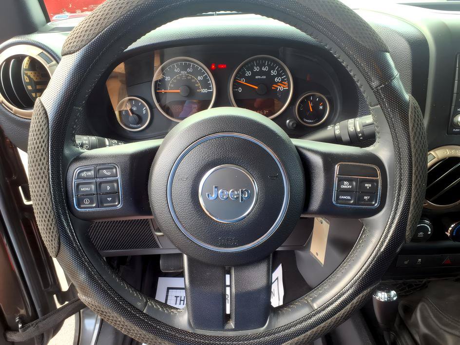 Used 2016 Jeep Wrangler Unlimited Sahara AWD/4WD image 22