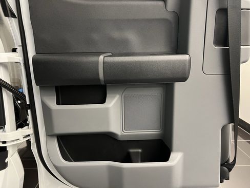 New 2025 Ford F550 4x4 Supercab Super Duty image 29