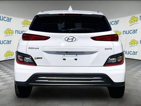 Used 2023 Hyundai Kona SEL w/ Cargo Package FWD image 5
