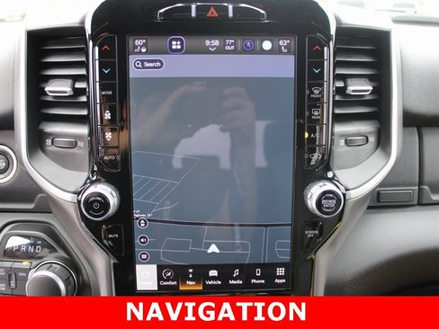 Used 2024 RAM 2500 Big Horn w/ Level 2 Equipment Group image 9