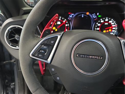 Used 2022 Chevrolet Camaro SS RWD image 13
