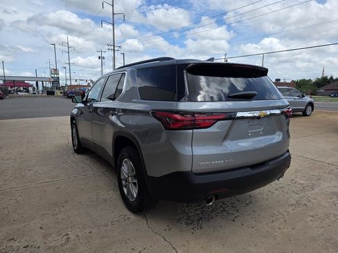 Used 2023 Chevrolet Traverse LT w/ LPO, Cargo Package AWD/4WD image 6