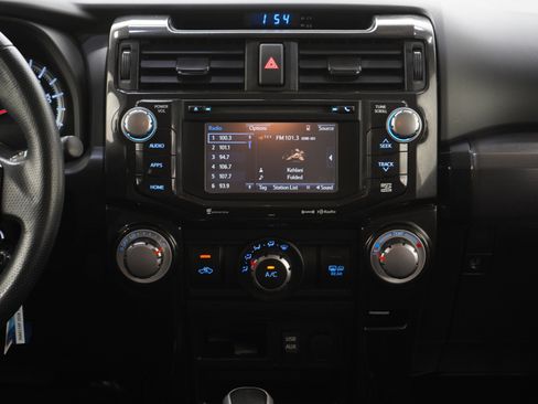 Used 2022 Lincoln Corsair Reserve w/ Equipment Group 201A AWD/4WD image 9