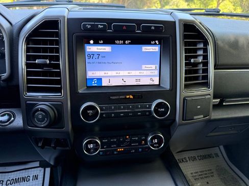 Used 2019 Ford Expedition Max XLT w/ Equipment Group 202A AWD/4WD image 35