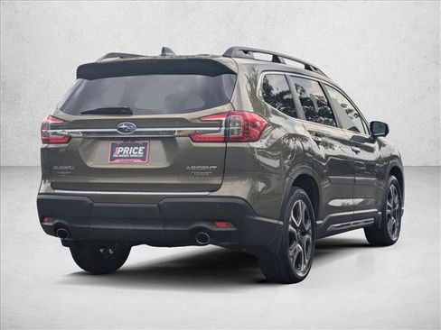 Used 2023 Subaru Ascent Touring AWD/4WD image 5