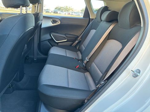 Used 2025 Kia Soul LX w/ LX Technology Package image 21