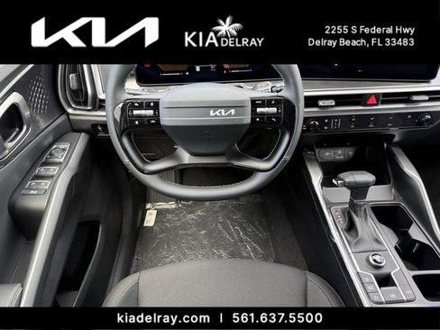 New 2026 Kia Sorento LX FWD image 12