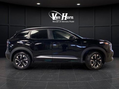 Certified 2025 Nissan Kicks SV w/ SV Premium Package image 2