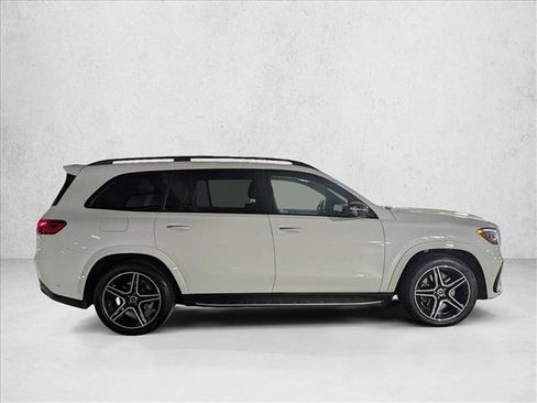 Used 2024 Mercedes-Benz GLS 450 4MATIC image 4