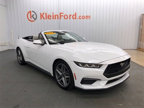 Used 2024 Ford Mustang Premium image 3