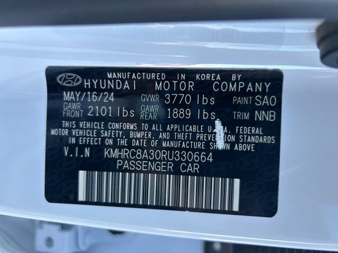 Certified 2024 Hyundai Venue Limited FWD image 34