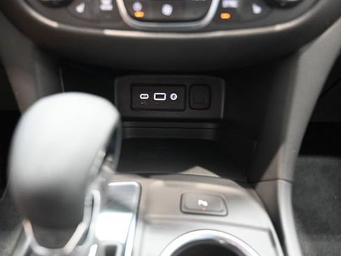 Certified 2024 Chevrolet Equinox LT FWD image 19