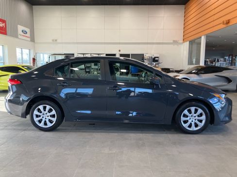 Used 2024 Toyota Corolla LE image 4