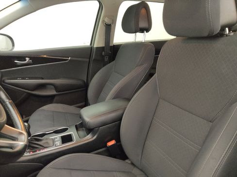 Used 2016 Kia Sorento FWD w/ LX Convenience Package image 17