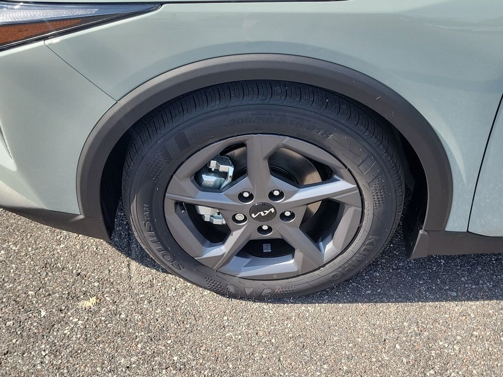 New 2026 Kia K4 FWD image 34