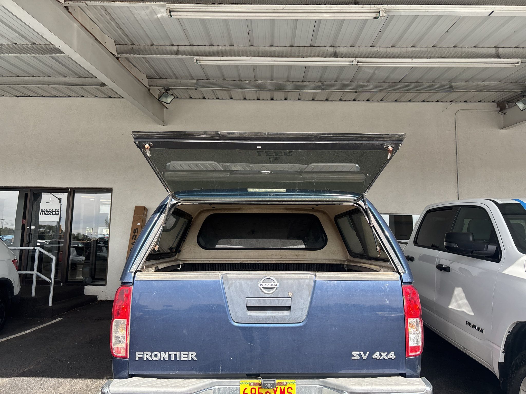 Used 2011 Nissan Frontier SV AWD/4WD image 10