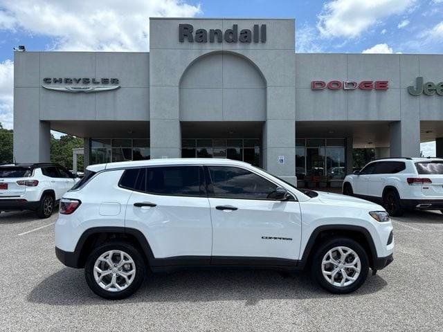 Certified 2024 Jeep Compass Sport AWD/4WD image 8