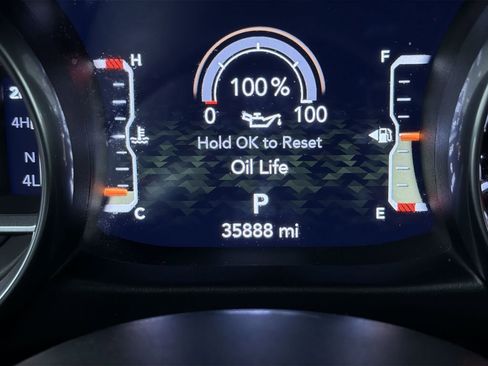 Used 2022 Jeep Gladiator Sport image 8