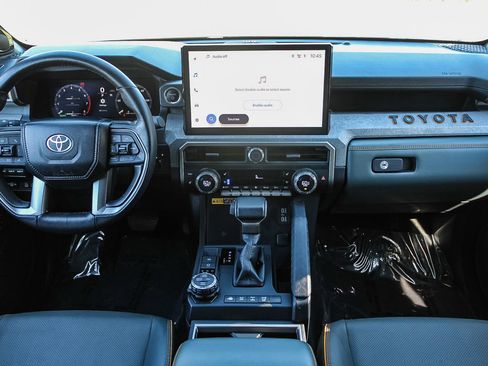 Used 2025 Toyota 4Runner Trailhunter image 12