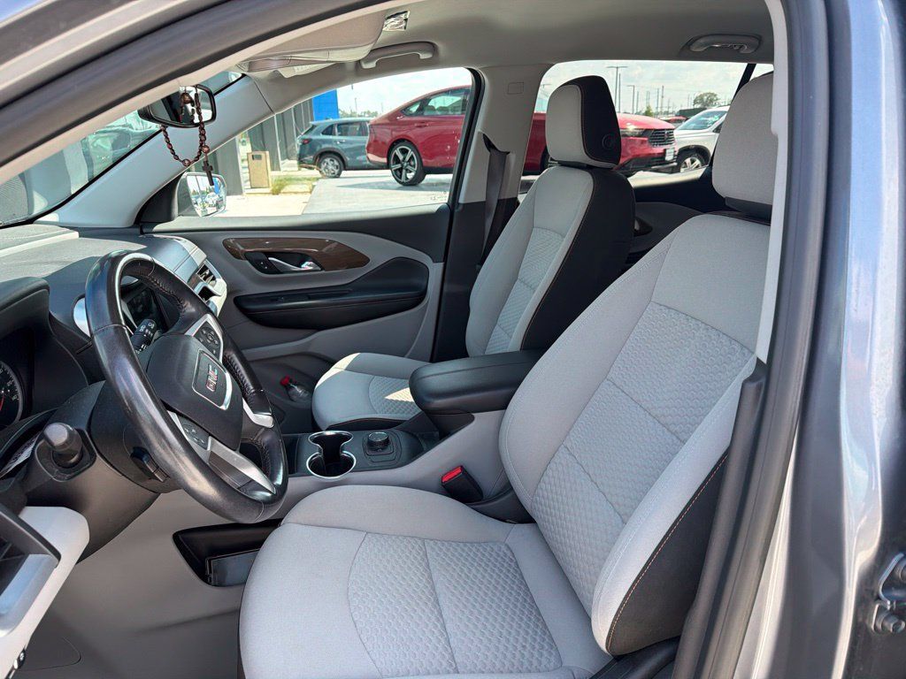 Used 2018 GMC Terrain SLE FWD image 9