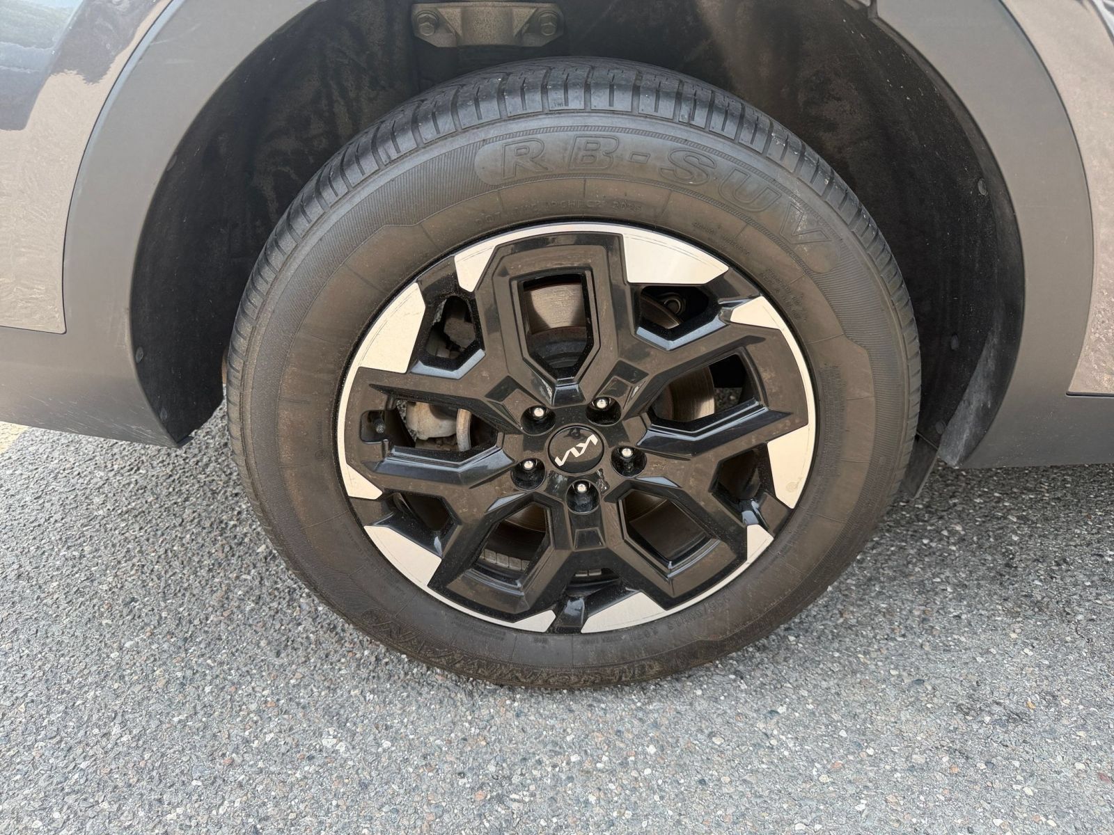 Used 2024 Kia Sorento S AWD/4WD image 31