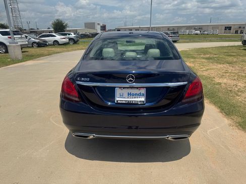 Used 2021 Mercedes-Benz C 300 Sedan image 7