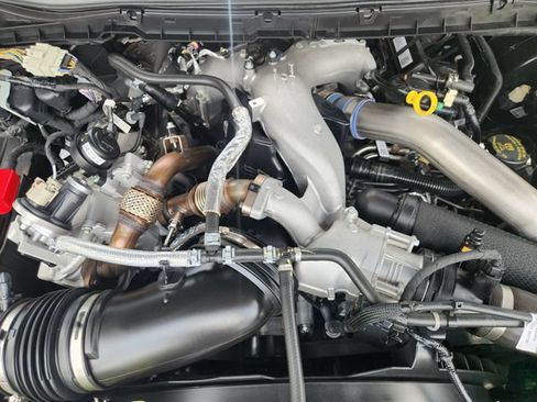 Used 2024 Ford F250 Lariat w/ Chrome Package AWD/4WD image 30