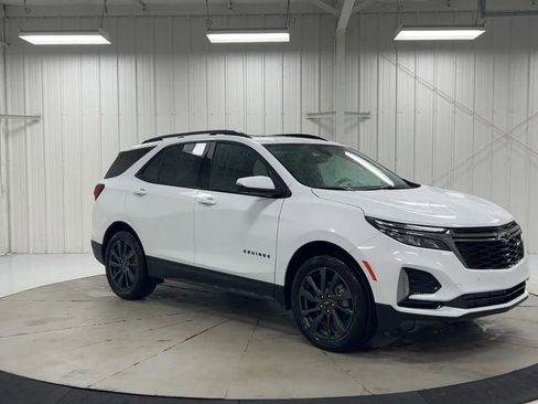 Used 2022 Chevrolet Equinox RS w/ RS Leather Package image 2