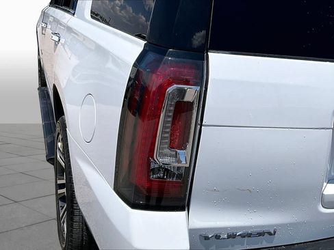 Used 2019 GMC Yukon Denali w/ Denali Ultimate Package AWD/4WD image 29