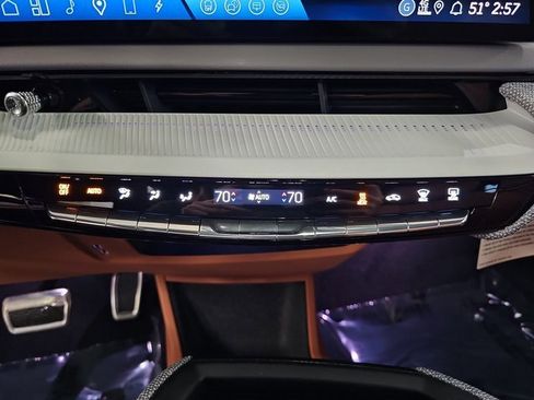 New 2026 Cadillac Optiq Sport 2 image 24