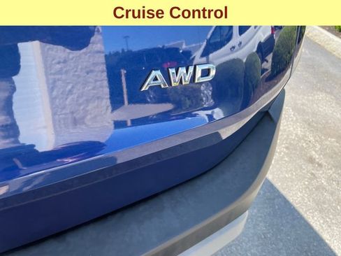 Used 2022 Nissan Rogue S image 12