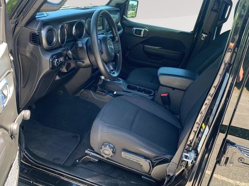 Used 2022 Jeep Wrangler Unlimited Sport AWD/4WD image 13