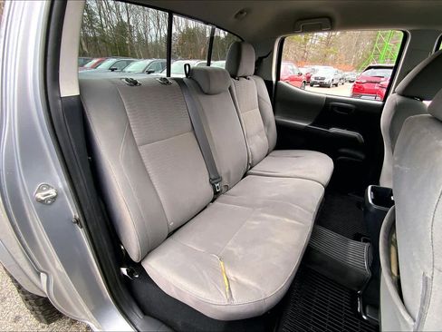 Used 2018 Toyota Tacoma SR5 image 20