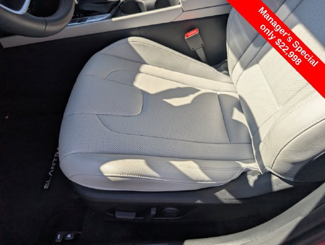 Certified 2025 Hyundai Elantra Limited FWD image 16