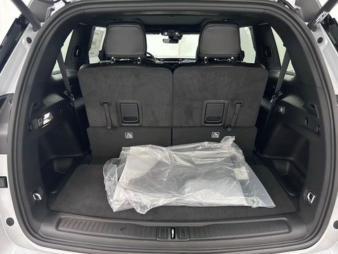 New 2025 Jeep Grand Cherokee L Limited image 9