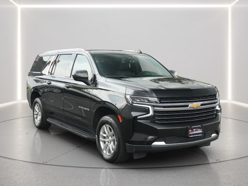Used 2024 Chevrolet Suburban LT AWD/4WD image 11