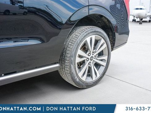 Used 2021 Ford Expedition Limited image 39