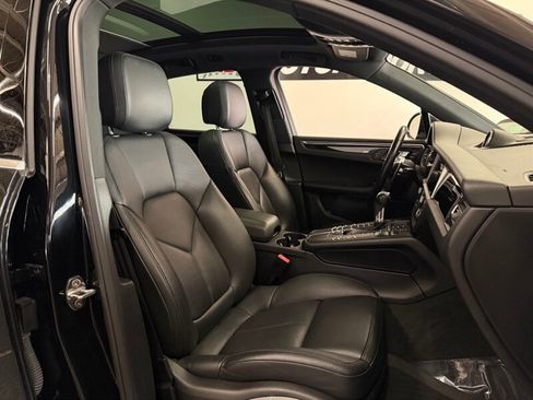 Used 2019 Porsche Macan S AWD/4WD image 55