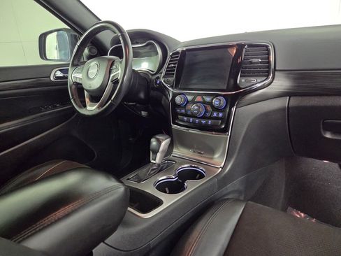 Certified 2019 Jeep Grand Cherokee Laredo w/ Laredo X Package image 31