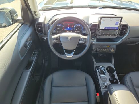 Used 2023 Ford Bronco Sport Badlands image 10