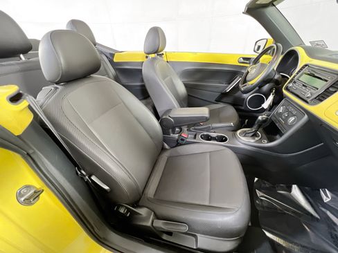 Used 2014 Volkswagen Beetle 2.5 image 25