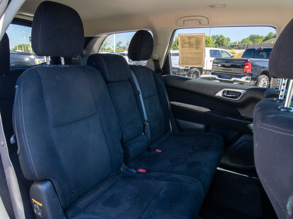 Used 2015 Nissan Pathfinder S FWD image 17
