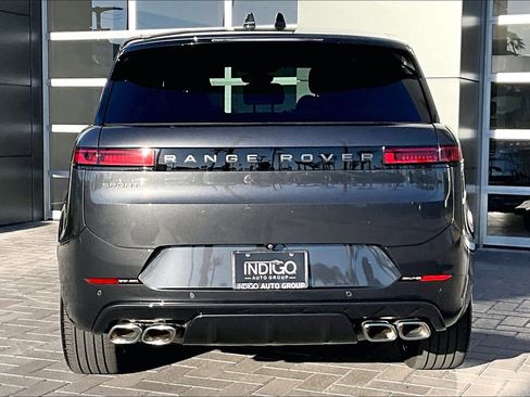 Used 2025 Land Rover Range Rover Sport Dynamic SE image 4