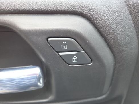 Used 2020 Chevrolet Silverado 1500 Custom w/ Custom Value Package image 43