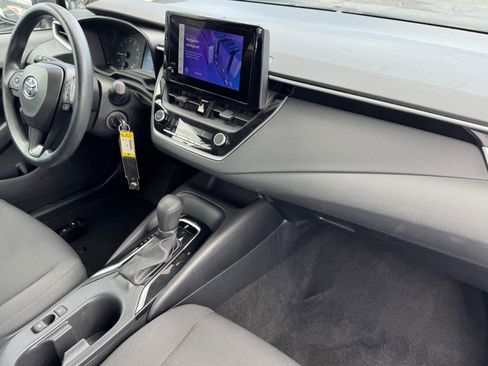 Used 2023 Toyota Corolla LE image 7