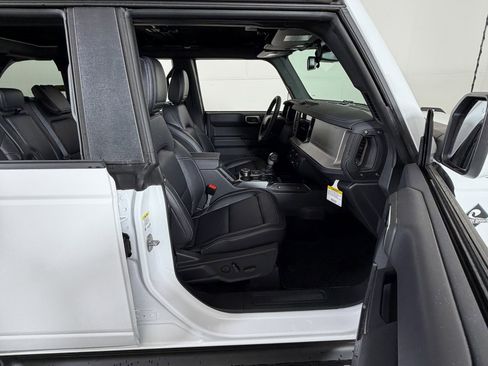 New 2025 Ford Bronco Outer Banks image 5