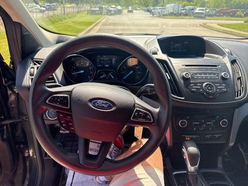 Used 2018 Ford Escape SE FWD image 7